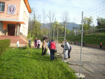 Красивото училище